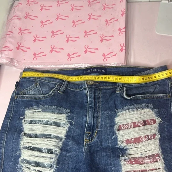 Rock & Republic Blue Distressed Women's Shorts - Picture 7 of 7